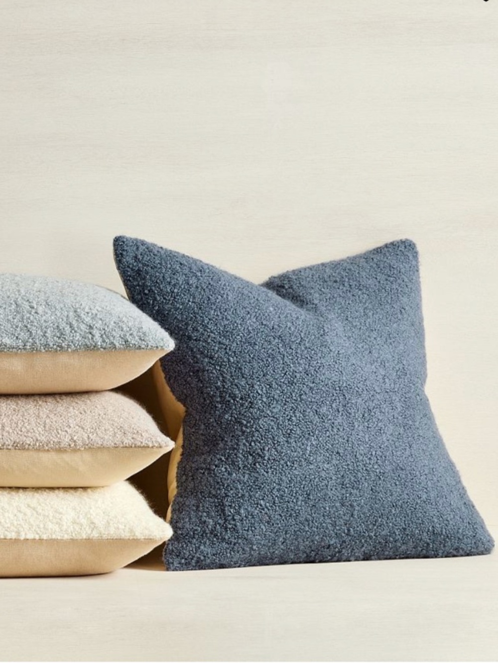 NWT- Pottery Barn Blue Boucle Square 20" Pillow Cover, Wool Linen Blend